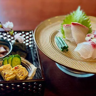 新鮮な魚介類を使用した多彩な料理