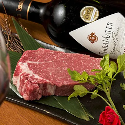 厳選された新鮮な肉の提供