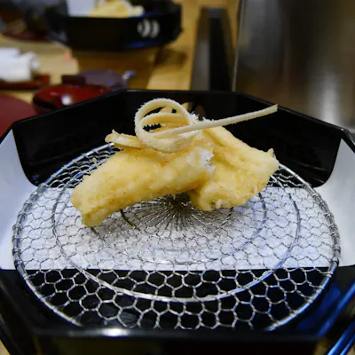 和食の技と職人技が冴える天ぷら。季節の恵みを凝縮した極上の逸品