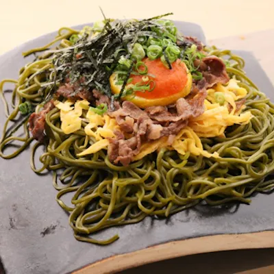 熱々の瓦で味わう名物「瓦そば」と山口の味覚を堪能