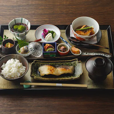 四季折々の地元食材を活かした御膳