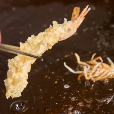 胡麻油100パーセントで揚げるこだわりの旬素材