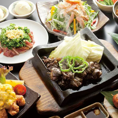 各種ご宴会に最適。飲み放題付きの本格地鶏コース