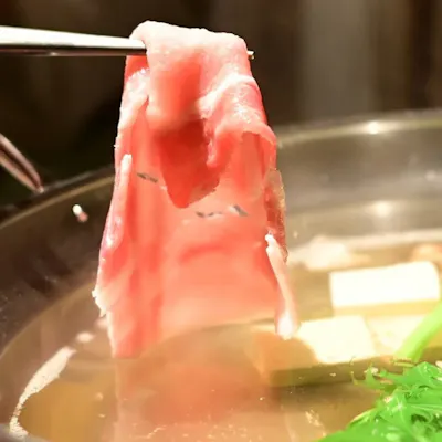 本部町産鰹節の合わせ出汁で味わう、沖縄食材のしゃぶしゃぶと会席
