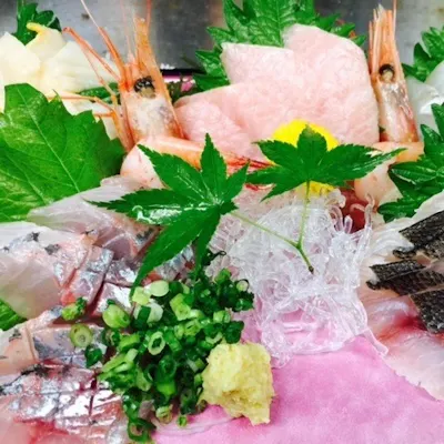 旬の魚を活かした鮨と割烹料理