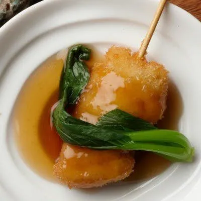 季節の味覚を堪能。旬の食材を贅沢に使った串カツ