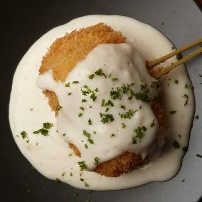 贅沢なひとときを名店「串の坊」で。特別な串カツコースをご堪能