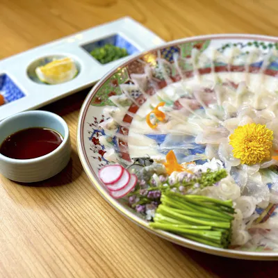 下関産ふぐの贅沢コースとこだわりの銘酒