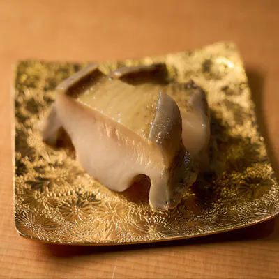 厳選素材を握る至福のコース料理