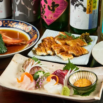 昼の優雅なひとときを彩る華やかな会席風ランチと至高の名物パフェ