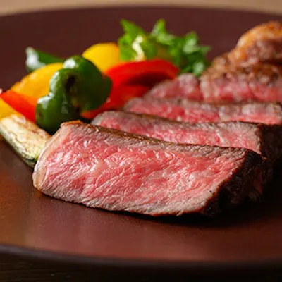 カリフォルニアワインと響き合う、旬食材とこだわりの肉料理