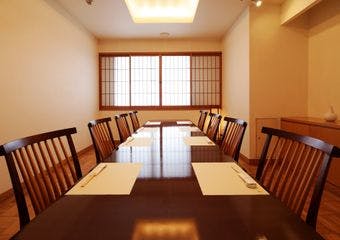 山陰を代表する老舗旅館・城崎西村屋の伝統の心を受け継ぎながらも、時代の息吹を感じさせる和の御料理をぜひ姫路城のおひざもとでご堪能ください。