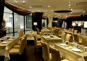 ���j�[�W���G��