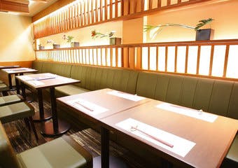 京都・先斗町の好立地に佇む、「三汁五菜　天心」。女性にうれしい体にも心にも優しいヘルシーな蒸し料理をお楽しみ下さい。