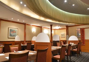 ホテルカデンツァ東京内中国料理店。個室のご用意も御座いますのでお祝いのお席や各種ご宴会などにも是非ご利用ください。