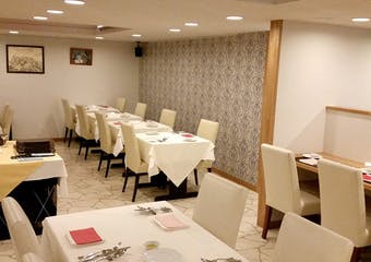 故　吉田　政國氏のカラブリア料理を継承するシェフが作る、伝統的な南イタリアレストラン。個室、カウンター席もございます。