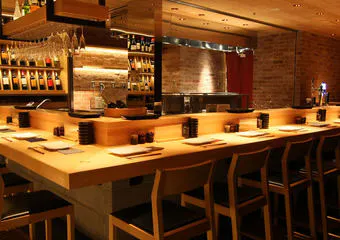 えびす坂鳥幸 エビスサカトリコウ 恵比寿 焼鳥 一休 Comレストラン