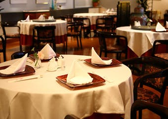 素材の鮮度・旨みを活かした料理がテーマ。創業100周年を迎える伝統ある東京會舘のレストランとして多くの方に愛され続けている中国上海料理 東苑。