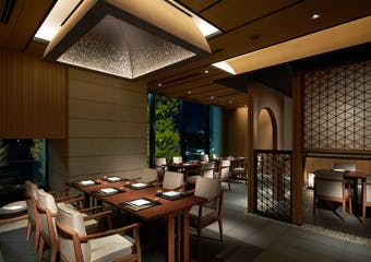 東京會舘の“和”。特別な日に、特別な料理と優雅さを堪能でき、どこか温かさのある日本料理店です。