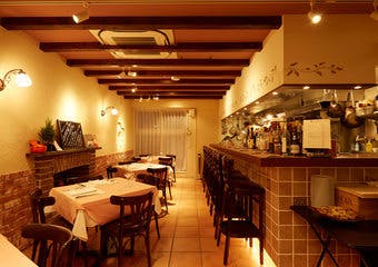 イタリア中部・ウンブリア州の家庭料理店「トラットリアイルポンテ」。食材のほとんどはイタリア食材を使用し、本格的なお料理を追求しております。