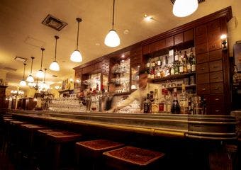 ベルジアン ブラッスリーコート アントワープ セントラル Belgian Brasserie Court Antwerp Central 丸の内 ベルギー料理 一休 Comレストラン