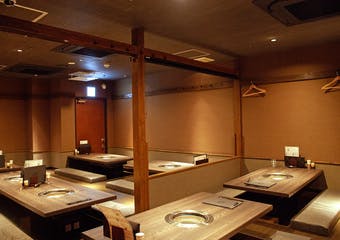 精肉店直営だから味わえる上質な黒毛和牛を、リーズナブルに心行くまでお愉しみくだしさい。