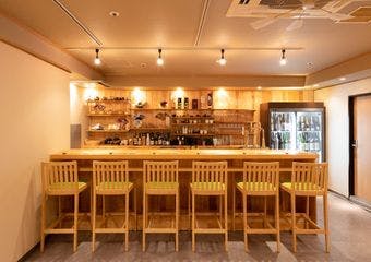 関東では珍しい“温泉水湯豆富”が愉しめるお店です。日本の伝統的な「お豆富」に着目した店主こだわりの湯豆富と日本酒をお愉しみください。
