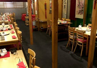 異国感溢れるゆったり空間で、日本人に合うようにアレンジした本格台湾鍋をご堪能ください。