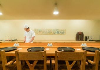 寺町・博多区御供所町の和食店。丹精込めた料理の美しさ・季節の彩りをお楽しみください。