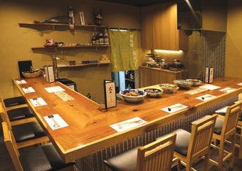 福岡市中央区薬院の小料理大石。くじら料理を中心に、旬の食材を活かしたお料理をご用意しております。