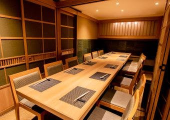 銀座 肉会席 吟