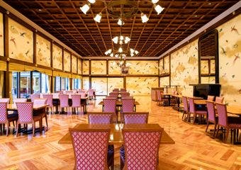 明治記念館 ビアテラス 鶺鴒