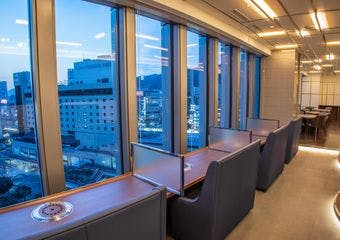 大切な方のおもてなしに、ご友人との食事会に、ご家族とのご歓談に、五感が満たされ心寛ぐひとときを、どうぞごゆっくりお楽しみください。