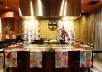 気軽に立ち寄れる鉄板焼きスタイルの神戸牛レストランです。
