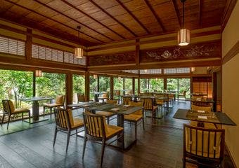シルクロードの交易により育まれた古都奈良の食文化、伝統と時の流れを感じることができる唯一無二のガストロノミージャーニーを提供いたします。