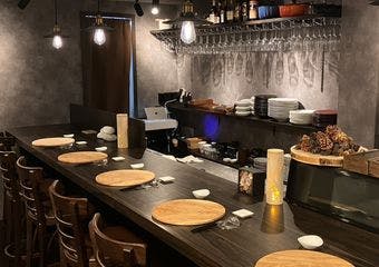 リラックスした雰囲気の中で、エレガントなフレンチを存分に楽しめる。中崎町の新たな隠れ家レストラン。
