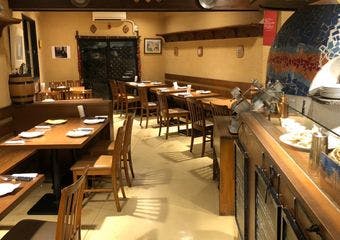 本格ナポリピッツァ専門店で、旬の素材をたっぷりの南イタリア料理を満喫