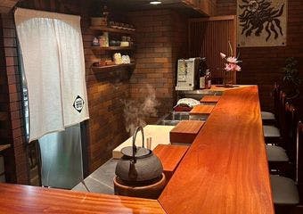 【土佐あか牛】を使用した炭火すき焼き店