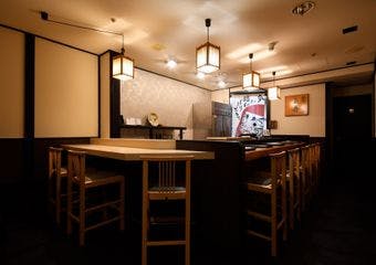 ひっそりと暖簾を掲げた当店は、無添加にこだわった、身体にやさしい寿司をお届けしています。