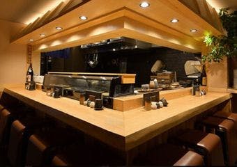 一羽丸ごと仕入れ。希少部位も楽しめる焼鳥