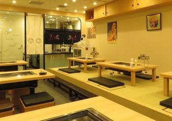 鉄板で広がる、月島の味わい