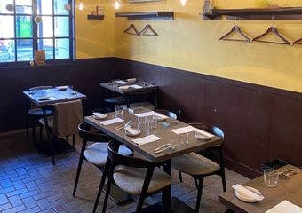 本格的なフレンチの味を堪能。
新鮮な食材を使った絶品料理の数々を洗練された木の温もりの雰囲気の中でお楽しみください。