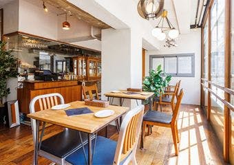 生牡蠣と炭、薪焼きTボーンステーキの隠れ家イタリアン