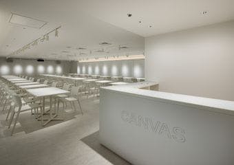 「推し色に染まる空間」をコンセプトに年間さまざまなコンテンツとのコラボレーションを展開してまいります。