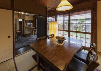当店では、長崎の卓袱(しっぽく)料理を会席仕立てにして提供いたします。