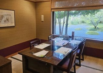 湯葉と豆腐にこだわった、彩りあふれる懐石料理