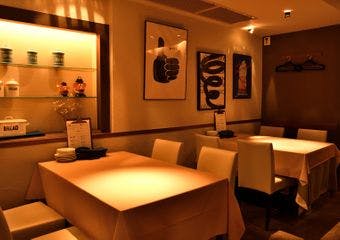 六本木の隠れ家「bistroさんて」で、本場仕込みのシーフード料理がメインの南仏料理と厳選ワインをカジュアルに楽しむ特別なひとときを