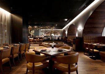 浅草で味わう、気軽な非日常バル体験