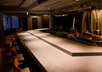 火入れと塩が導く 肉本来の旨みと調和を味わう特別な体験