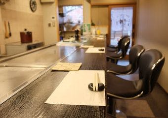 店主の長年の経験と目利きを活かして厳選した質の高い黒毛和牛を、お手頃価格でご提供いたします。